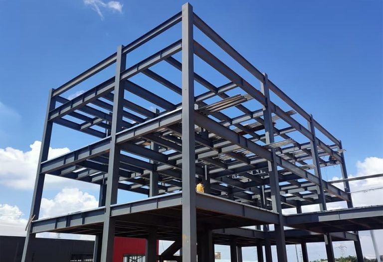Structure à plusieurs étages